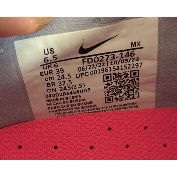 Athletic_Shoes
